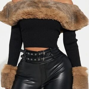 Fashion Nova Black Off-the-Shoulder Sweater with Brown Faux Fur Trim